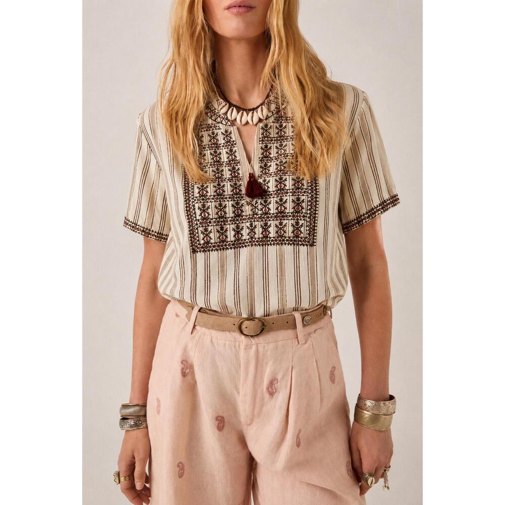 NEW MAISON HOTEL badra blouse in sahara dune